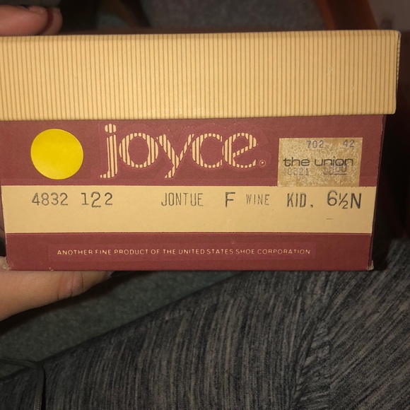 Maroon Joyce Heels - Picture 3 of 3